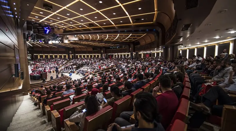 Türkiye Teknoloji Buluşmaları'nda dolu konferans salonu